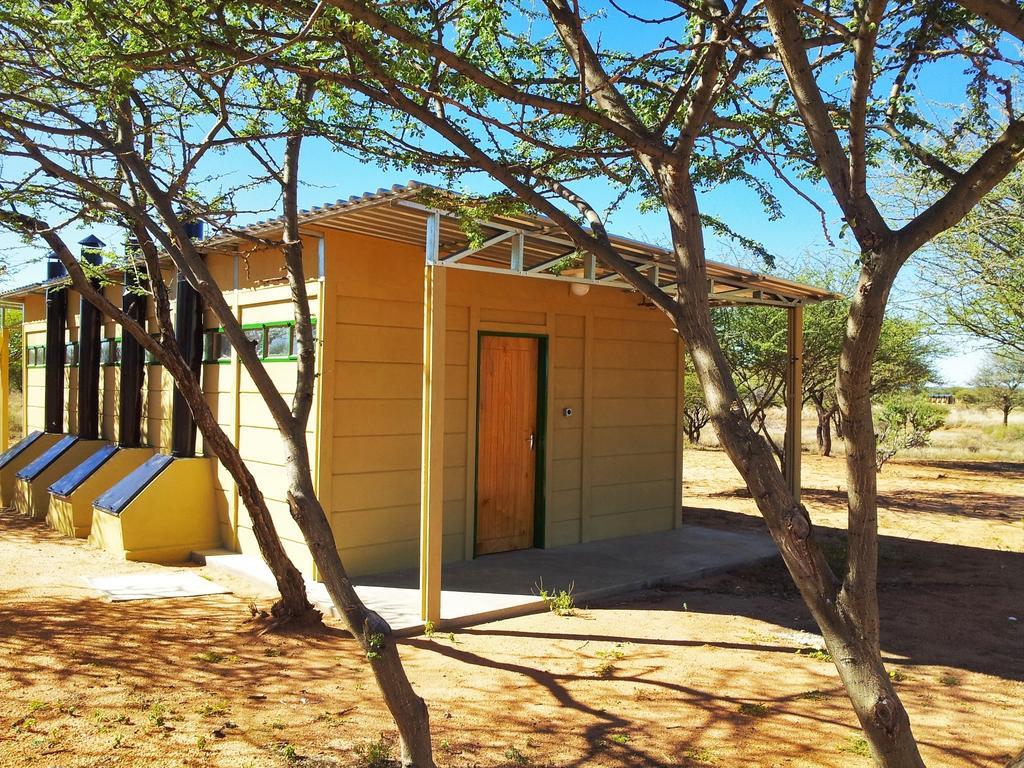 Ovita Wildlife Restcamp Okazize Quarto foto